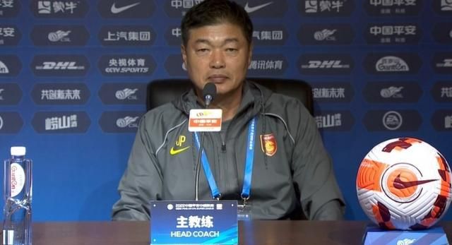 乱l高辣h文一女爱裸睡的丹丹